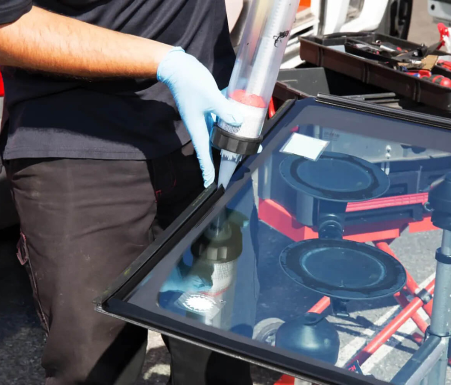 Windshield Repair and Replacement in Vaughan